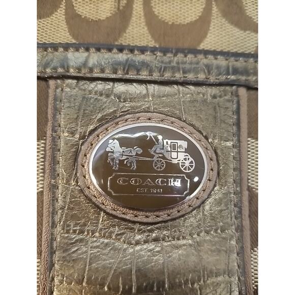 Coach Sutton Signature Gold Crocodile Leather Stripe Swing Pack - Picture 4 of 8